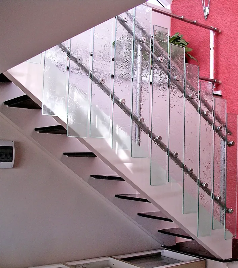 Architectural decorative glass designs for premium residential and commercial interiors by Glazart UAE